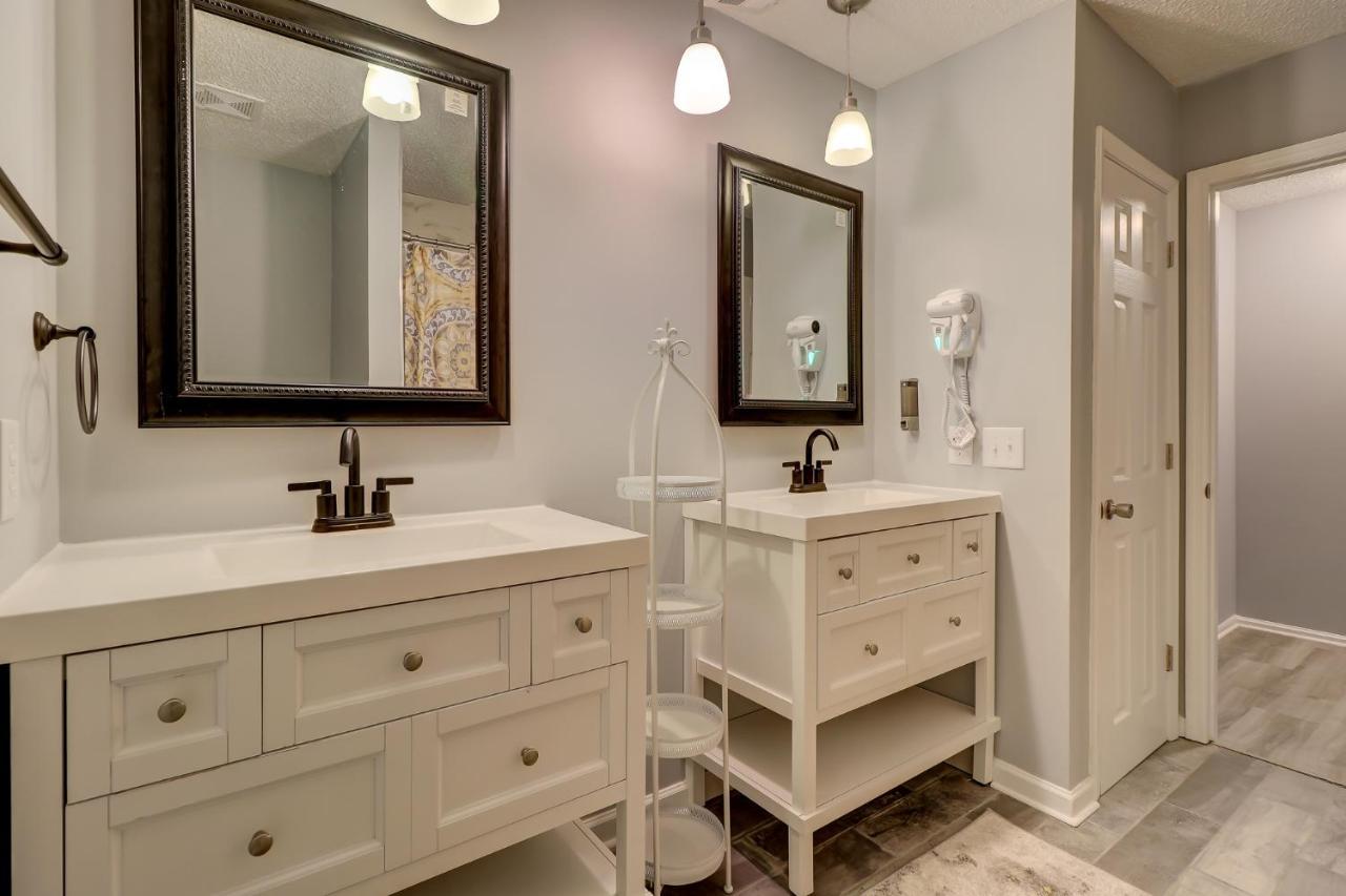 #111 Elaborate Condo Ideal Location 2Brm/2 Parking Hilton Head Island Exteriér fotografie