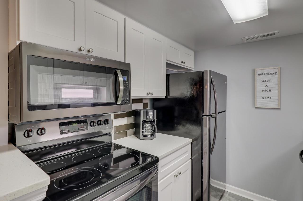 #111 Elaborate Condo Ideal Location 2Brm/2 Parking Hilton Head Island Exteriér fotografie