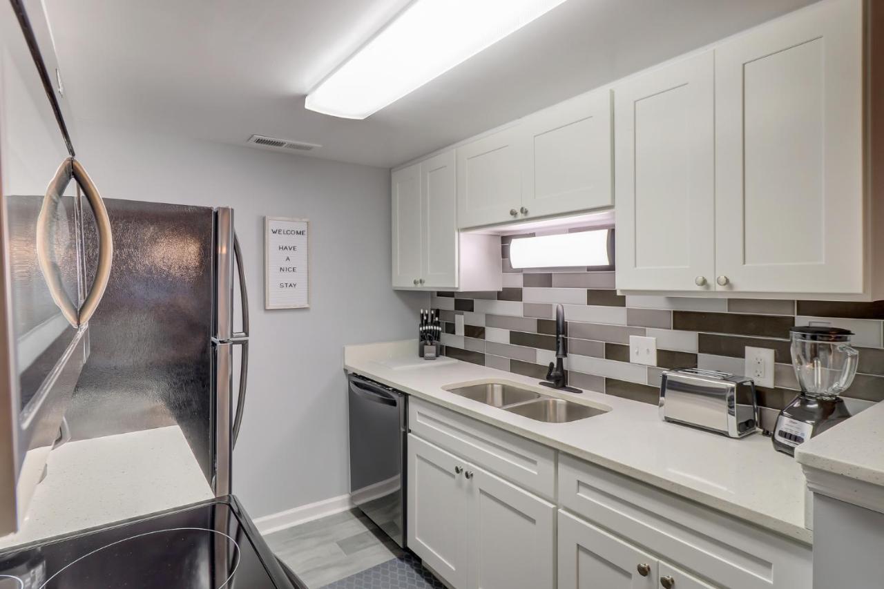 #111 Elaborate Condo Ideal Location 2Brm/2 Parking Hilton Head Island Exteriér fotografie