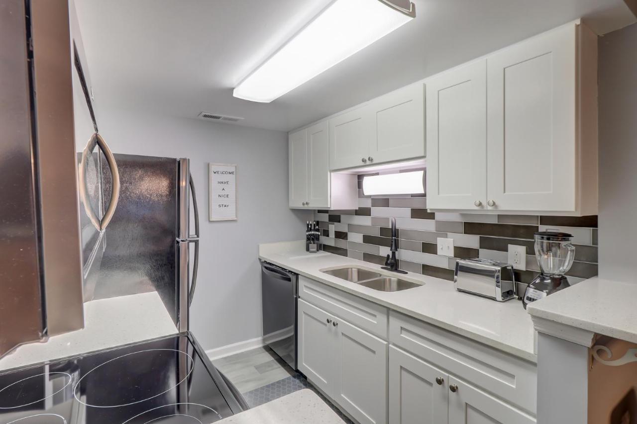 #111 Elaborate Condo Ideal Location 2Brm/2 Parking Hilton Head Island Exteriér fotografie