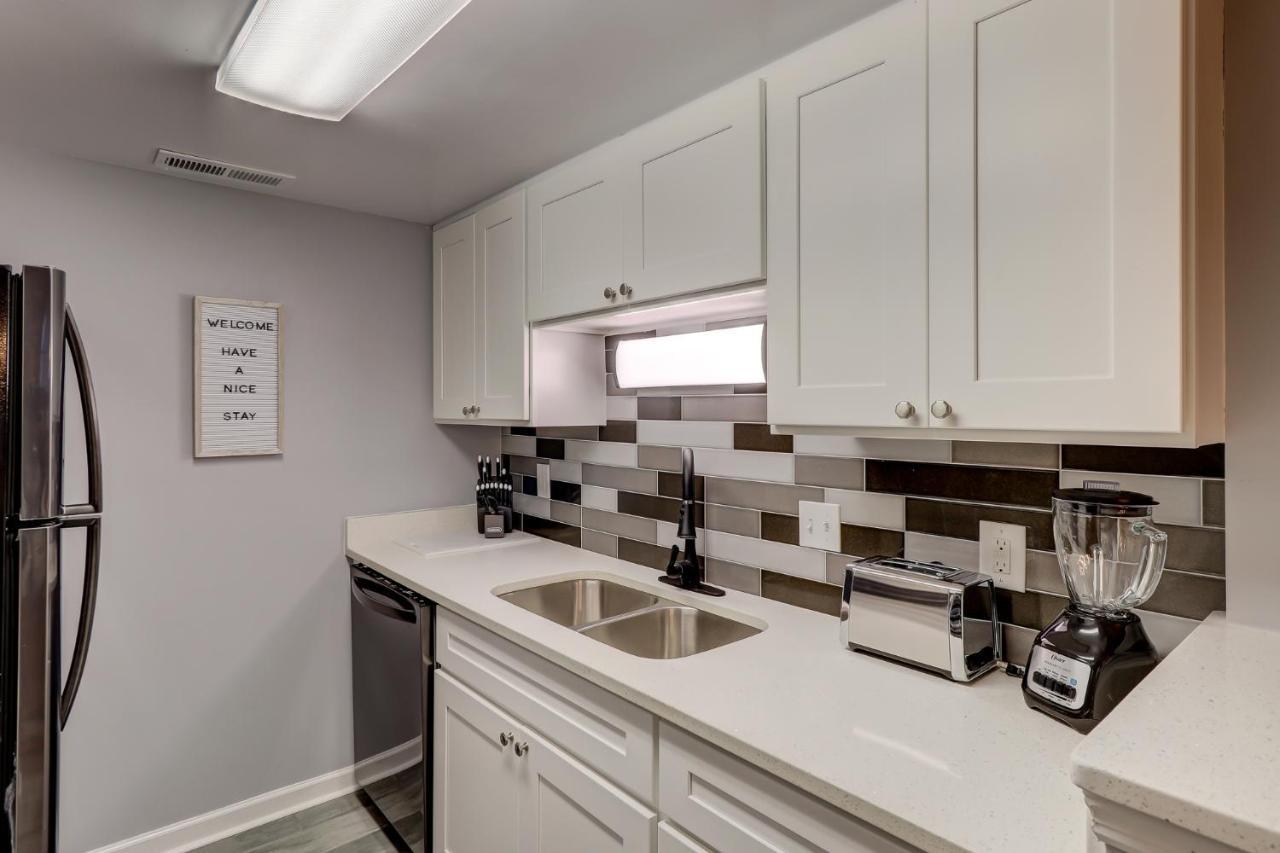 #111 Elaborate Condo Ideal Location 2Brm/2 Parking Hilton Head Island Exteriér fotografie